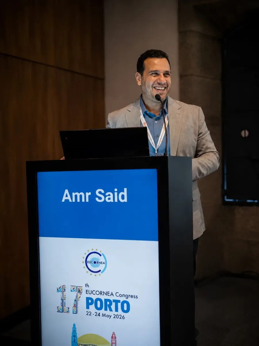 أ.د. عمرو سعيد محاضراً على منصة مؤتمر EuCornea السابع عشر في بورتو